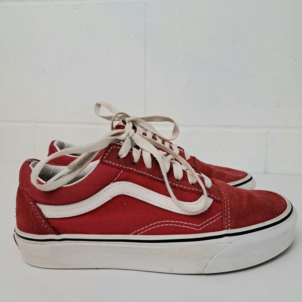 Vans Old SKOOL Classic Suede Leather Red and White Low-Tops Laceup Sz6.5